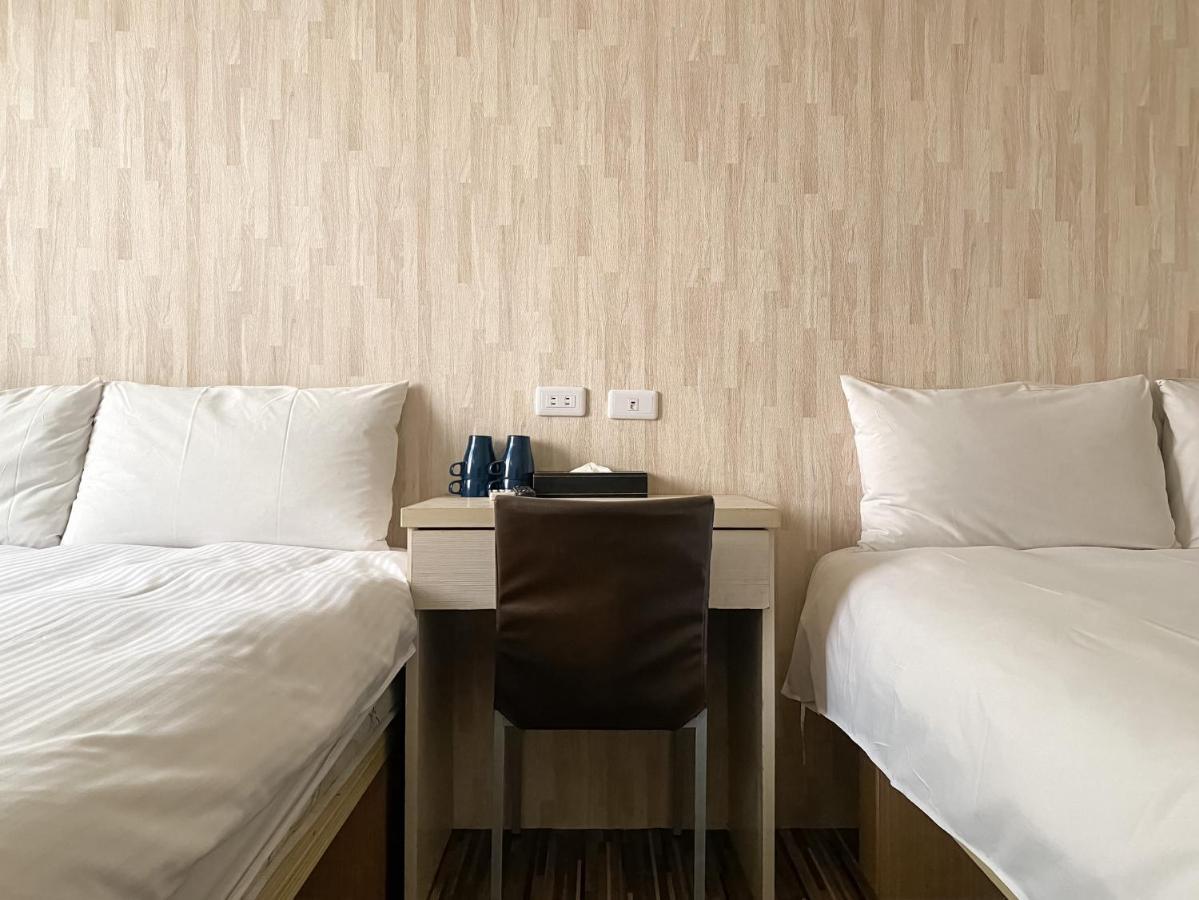 Fengjia Sleep Hotel Тайджун Екстериор снимка